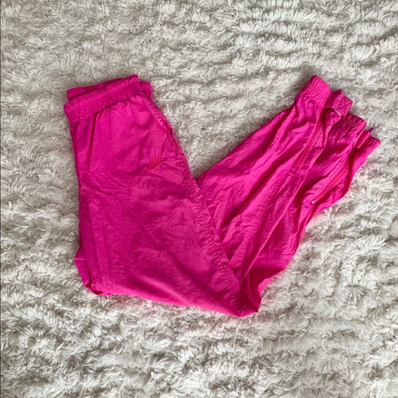 nike hot pink pants